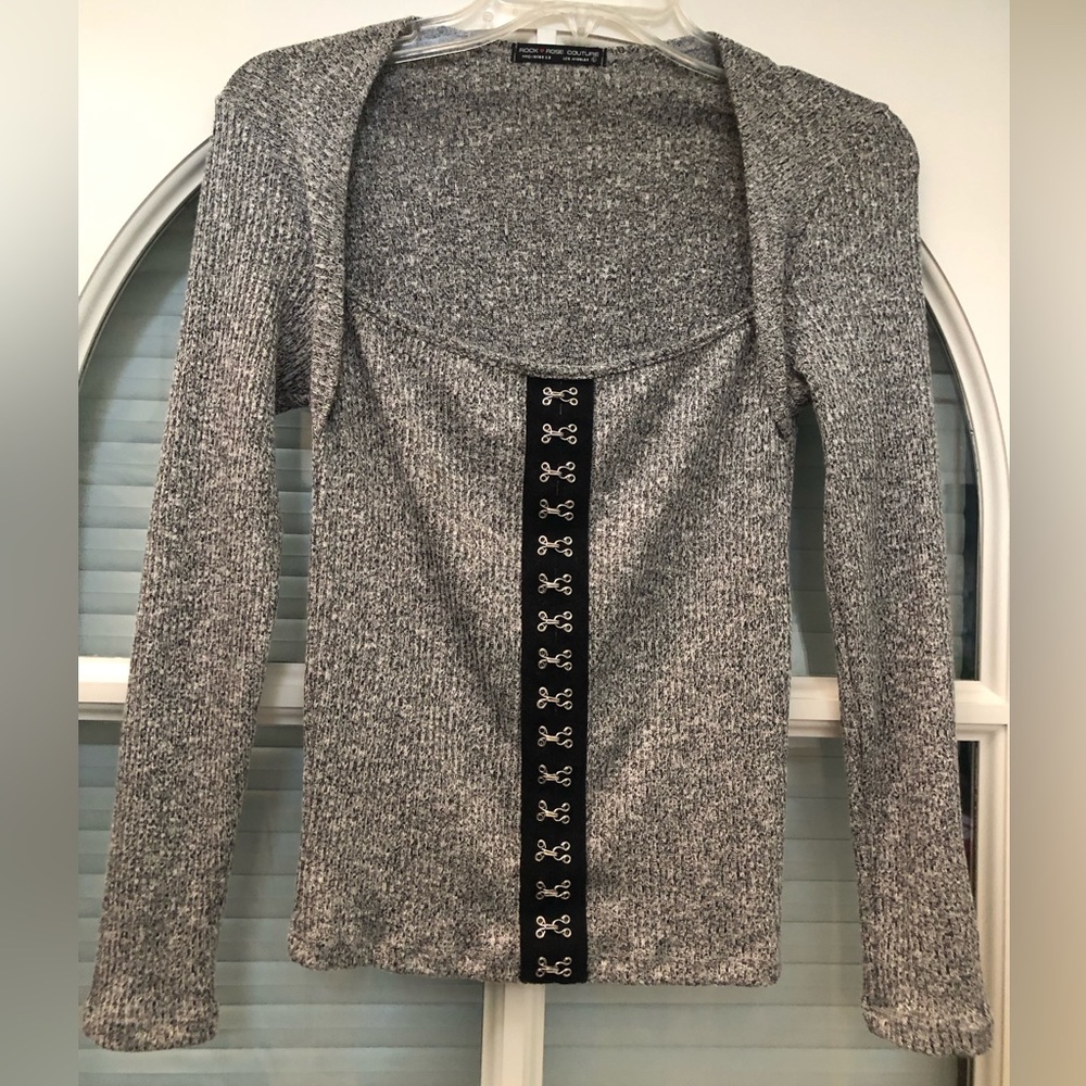 Rock ❤️ Rose Couture Black and White Knit Ribbed Top.